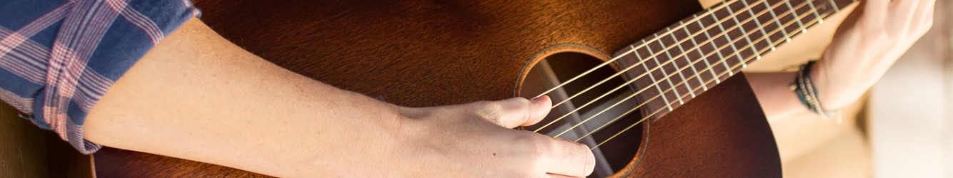 Martin guitar serier.jpg